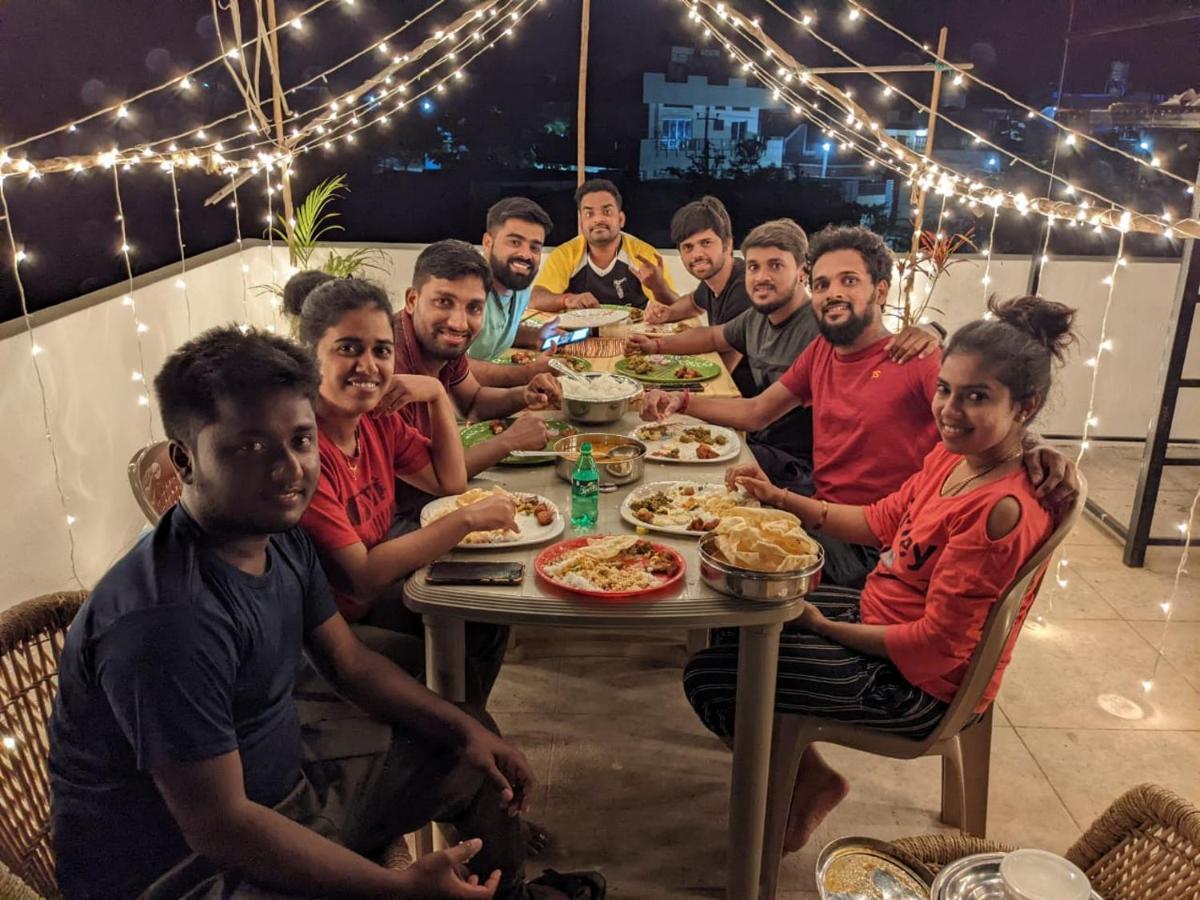 Veeru Homestay Hospet Εξωτερικό φωτογραφία