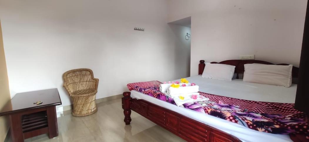 Veeru Homestay Hospet Εξωτερικό φωτογραφία